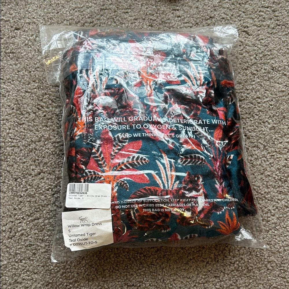 Printfresh Velvet Willow Wrap Dress Untamed Tiger Teal Oxide S - Picture 7 of 9